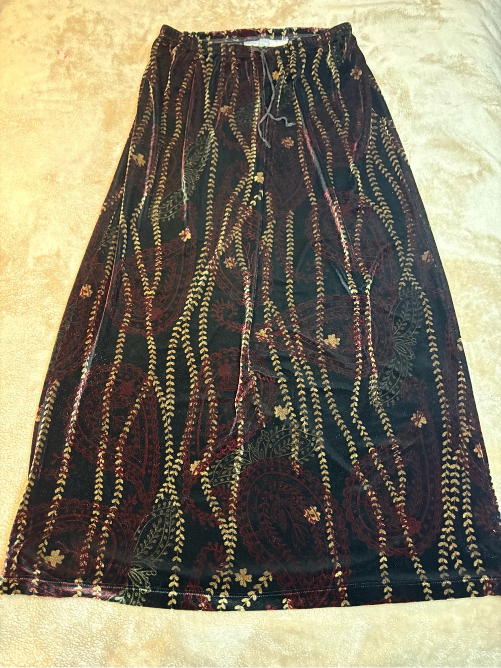 Jaclyn Smith Black Velvet Maxi Skirt with Burgundy & Gold Paisley